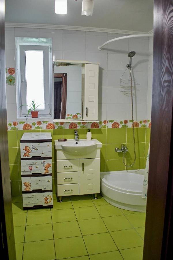 Vacation Home Lubov Kamianets-Podilskyi Εξωτερικό φωτογραφία